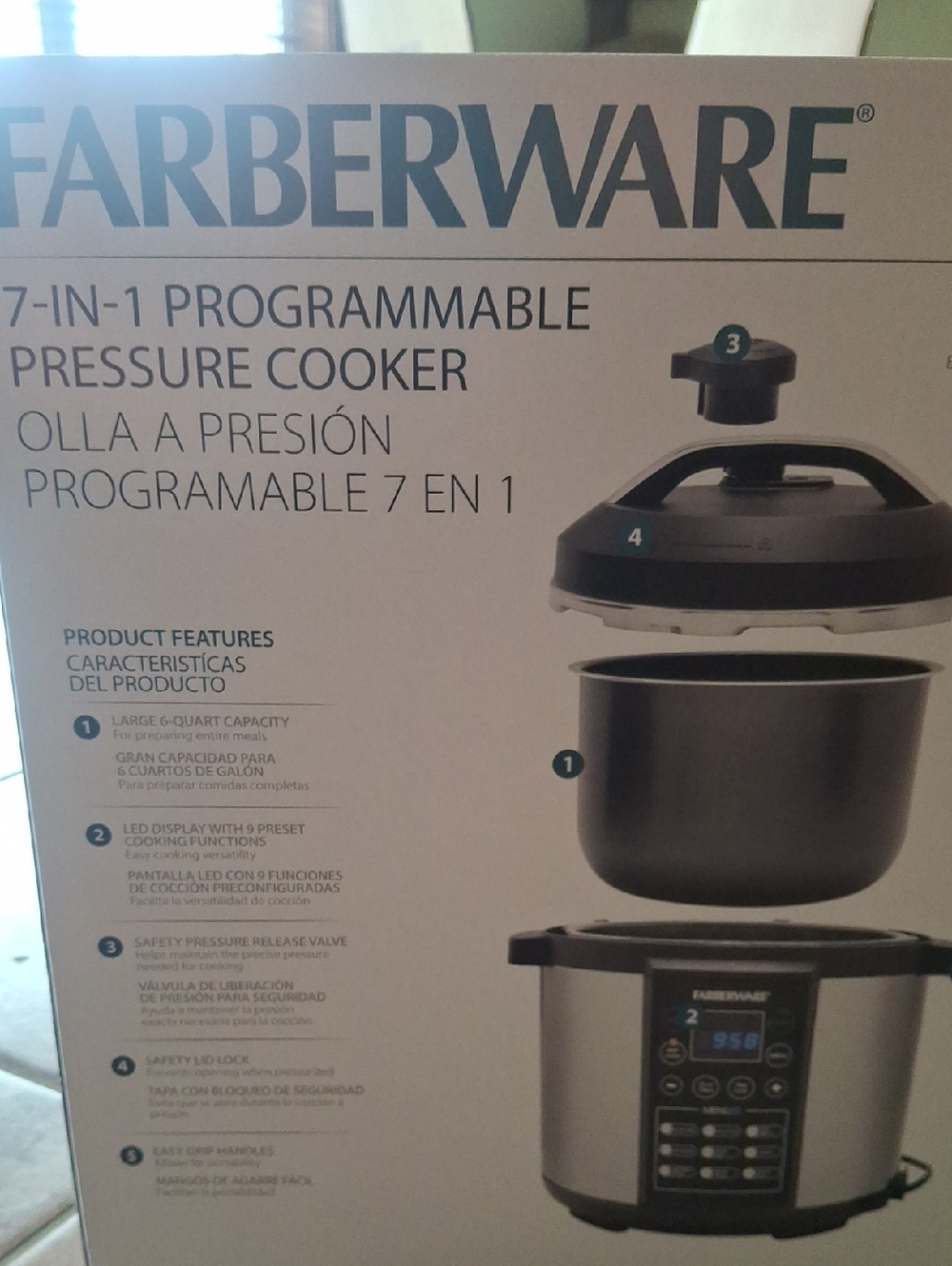 NWT Farberware Pressure Cooker. - Picture 2 of 3